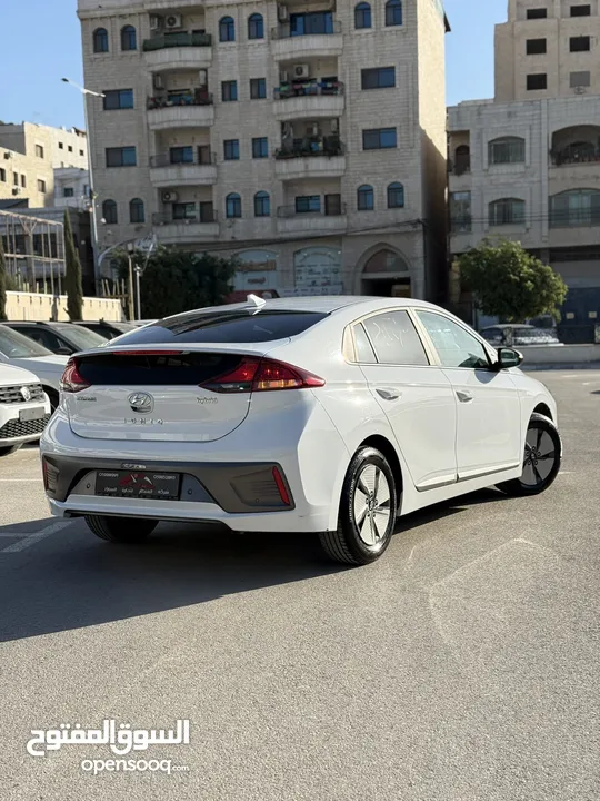 هونداي ايونك ترخيص 2022 محرك 1600 هايبرد جير أوتوماتيك 141 حصان