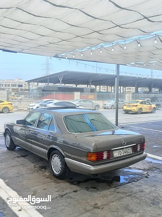 MERCEDES-BENZ W126 300SE 1990
