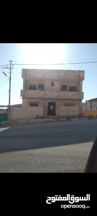 بيت للبيع في ام رمانه بالقرب من شفا بدران مساحة الارض 350 م مساحة البناء 250 م طابقين