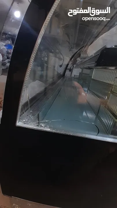 ثلاجة بعلبكي  عرض للكيك