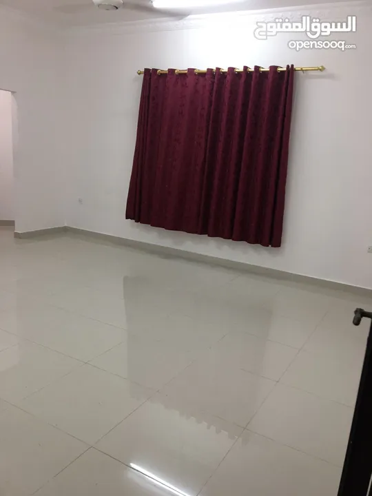 غرفه وحمام بالخوض للايجار Room and bathroom in Al Khoud for rent