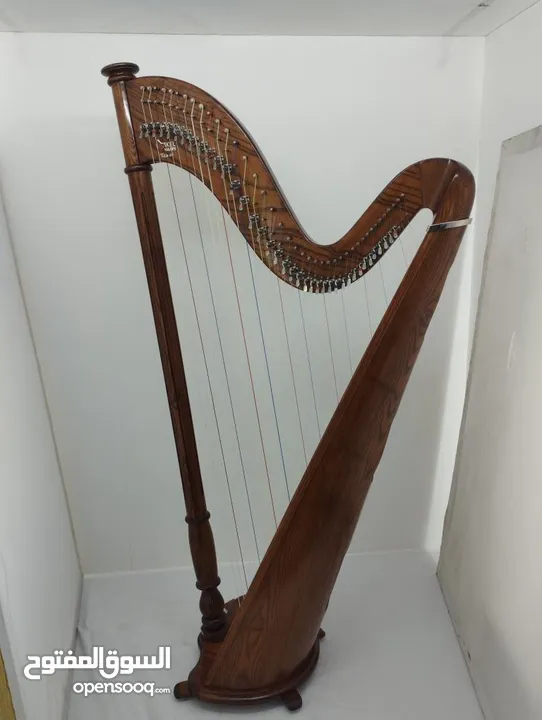 40 strings lever harp