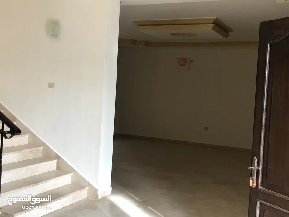 فيلا في عبدون للايجار  Villa For Rent At Abdoun