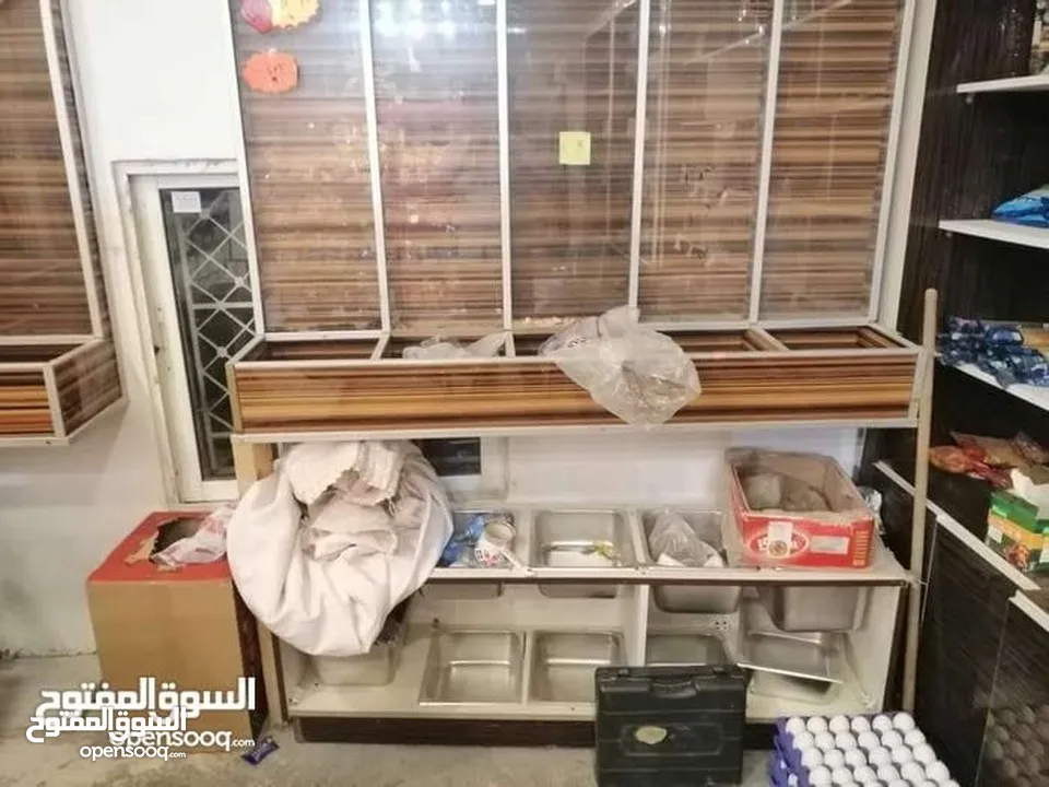 اثاث سوبر ماركت كامل مع مطاحن قهوة عدد 2 مطاحن القدس بحالة الوكاله