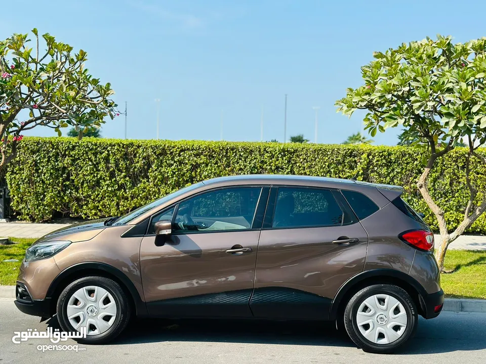 Renault Captur Compact SUV Hatchback  Year-2016.Very low mileage Driven car in Excellent Condition