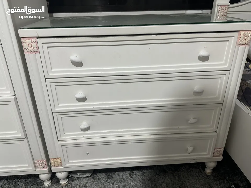 غرفة نوم شبابيه للبيع