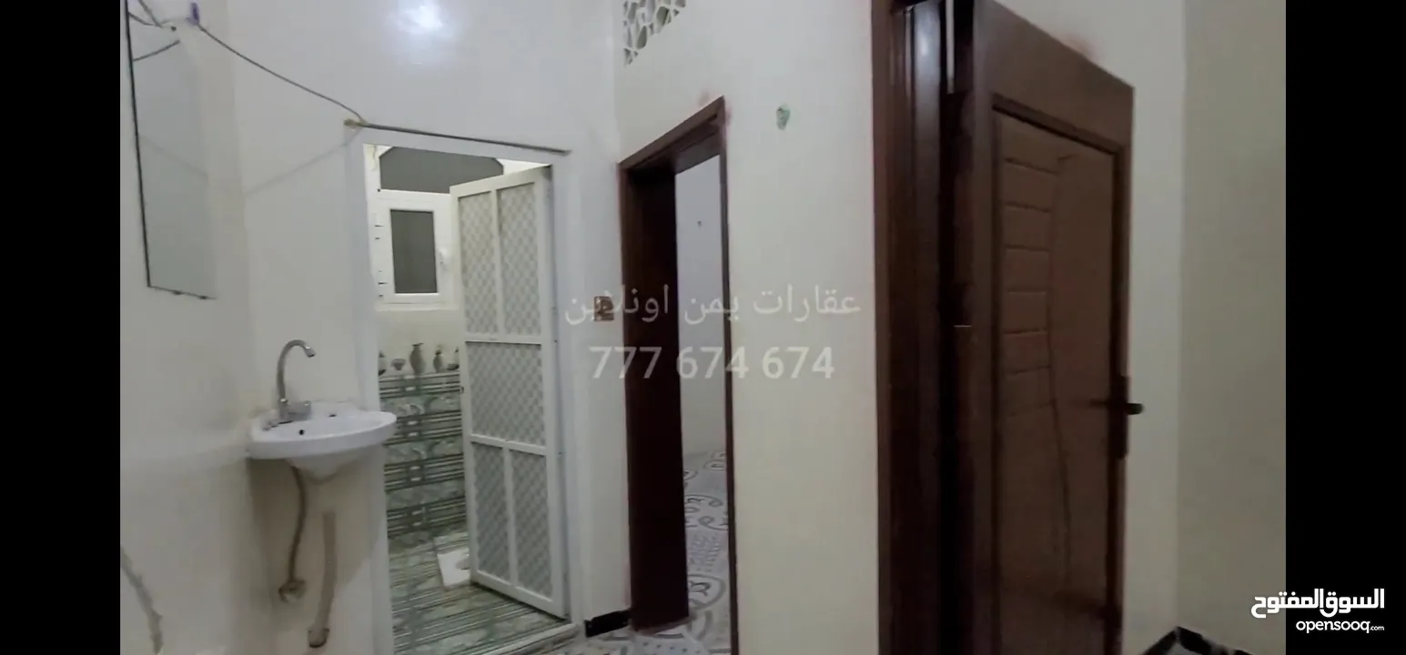 شقة تمليك في صنعاء _حي شميلة للبيع بسعر مغرري جداا