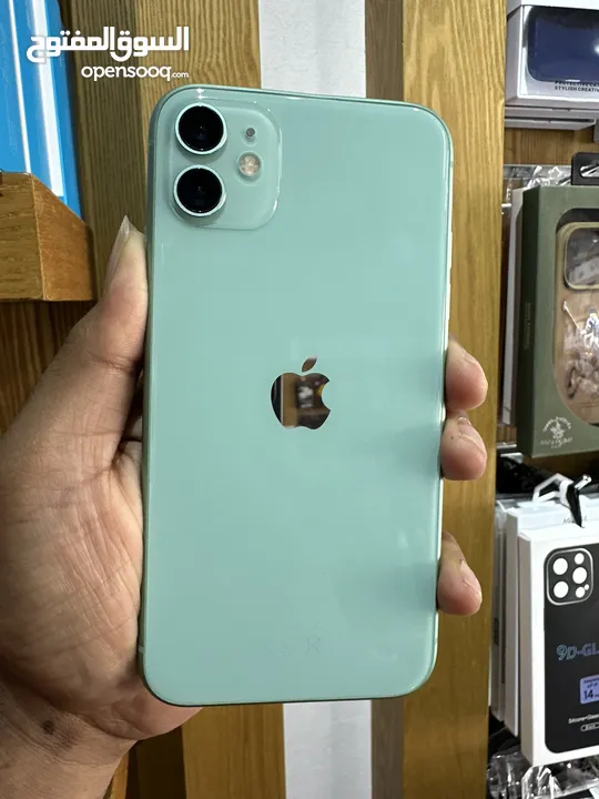 Uses iPhone 11 128Gb Green