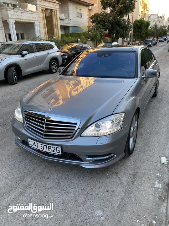 Mercedes benz s300 بحالة الوكالة 2012 بنزين