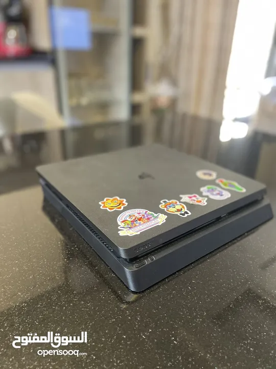 حزمة سوني بلايستيشن 4 سليم 1TB مساحه  PS4 slim Sony 1TB bundle (الرجاء قراءة الوصف لجميع المعلومات)