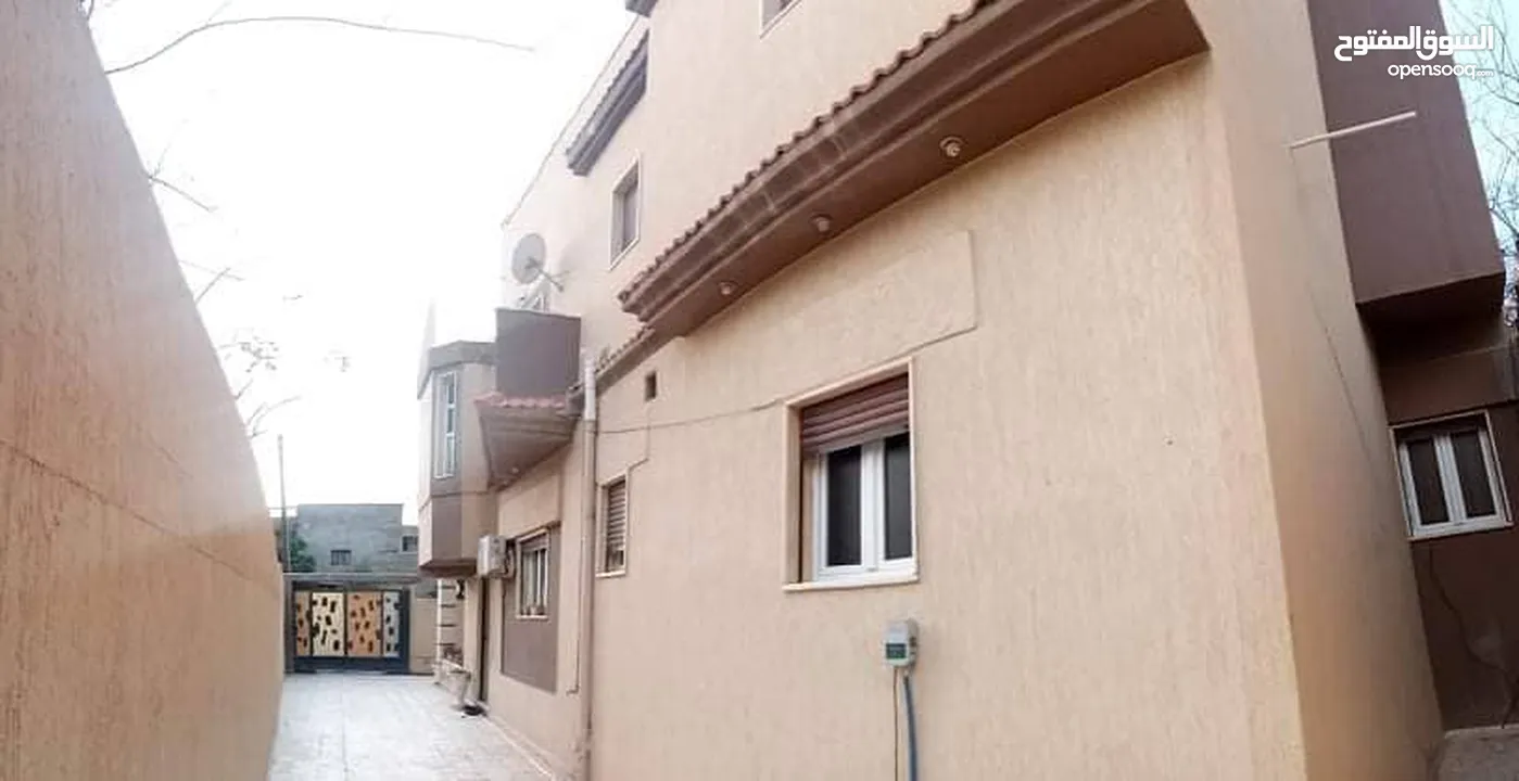 منزل دورين مفصولات في شارع جامع الميه الحلوه
