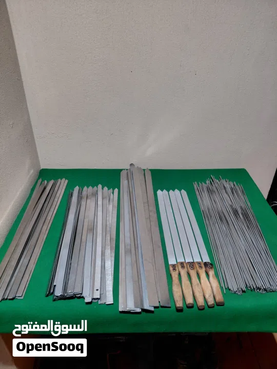 اصياخ لشوي عدد 111 صيخ لتكة و80 صيخ للكباب.