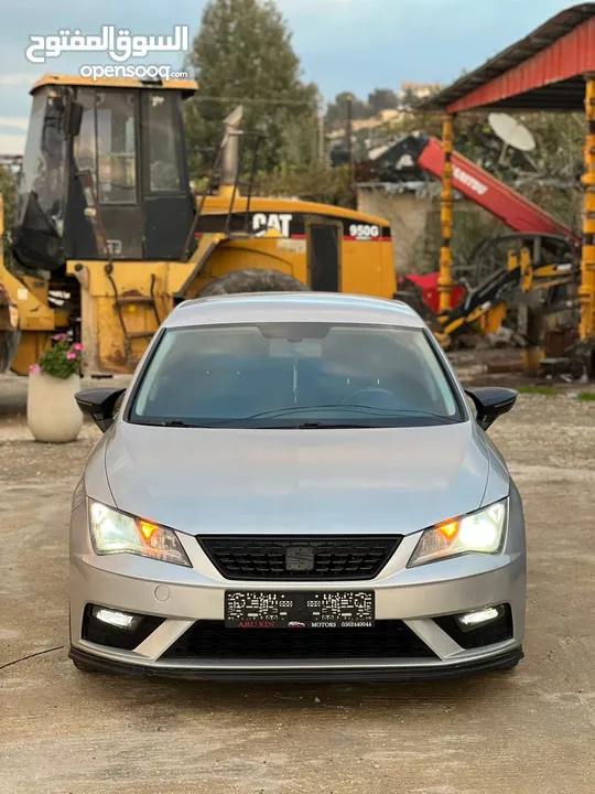 SEAT LEON 2018 / جير عادي / سيارة مميزة بسعر مميز