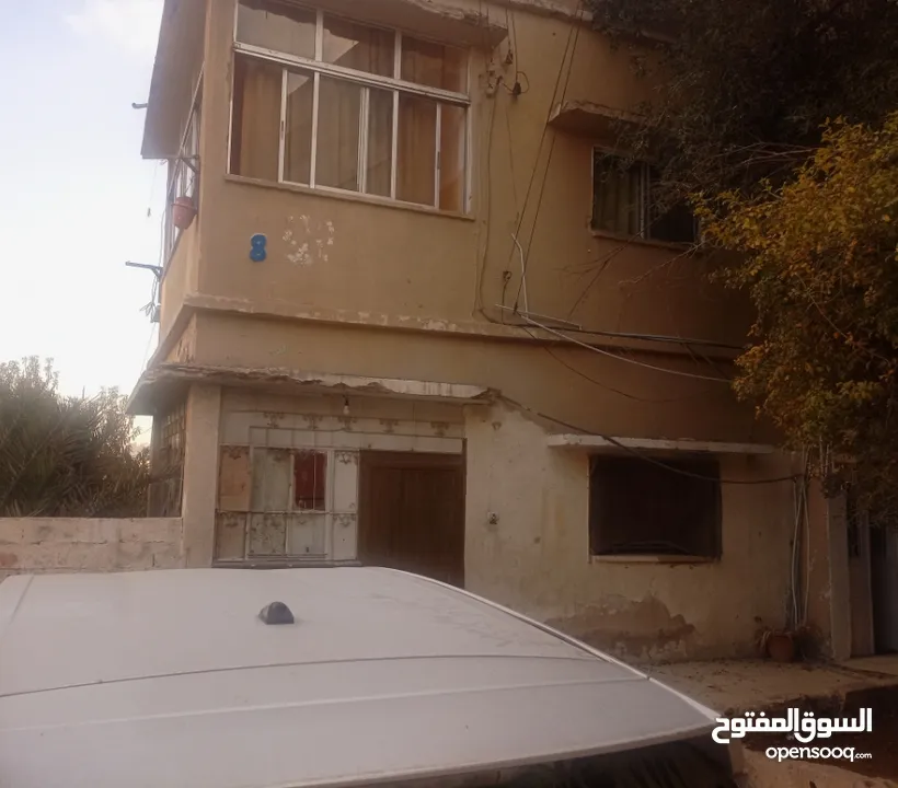 عمارة سكنية في الهاشمي الشمالي