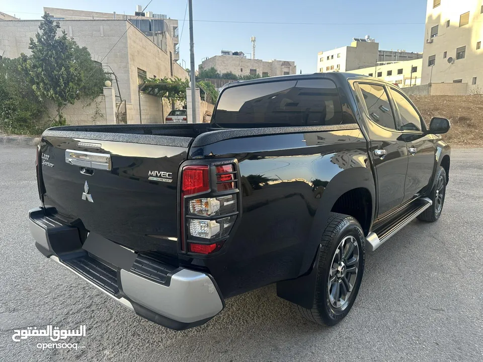 ميتسوبيشي L200 سبورتيرو موديل 2022 أعلى صنف مع ديفلوك للبيع