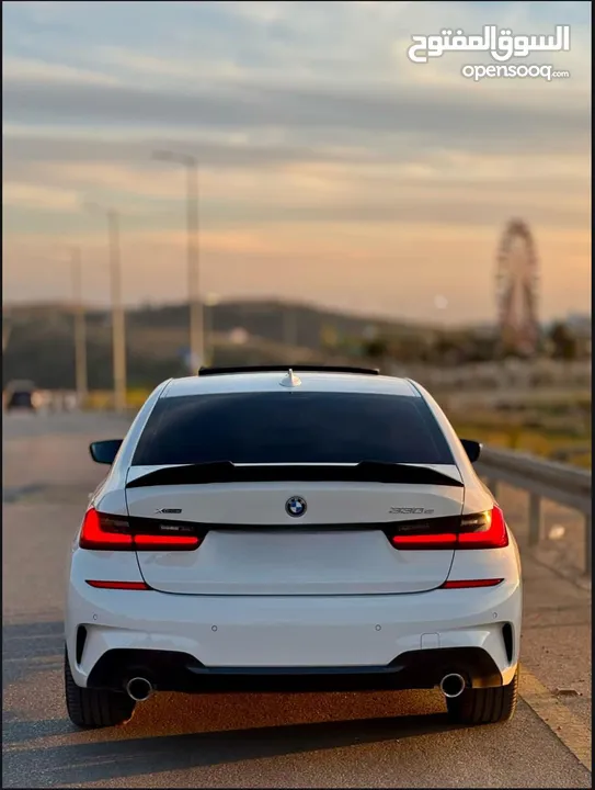BMW 330e M package 2021 XDrive plagein haypred  4*4