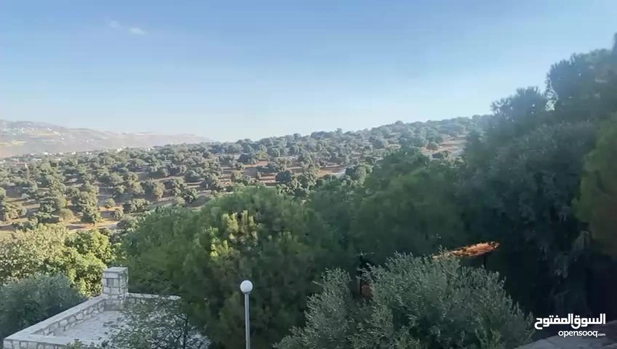 مزرعة للبيع   بأجمل  مناطق الصبيحي (ميسرة) على قمة الجبل ذو اطلالة خلابة