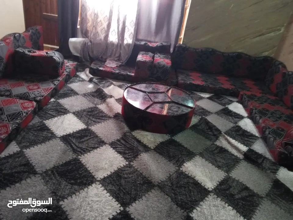 فراش عرب للبيع  مساند 5 فراش 5 ركايات 5 طاولات 5