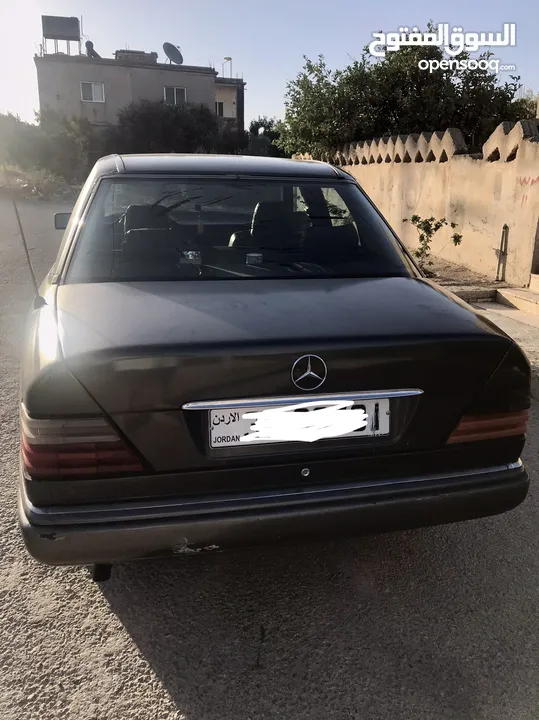 مرسيدس بطه موديل 1990