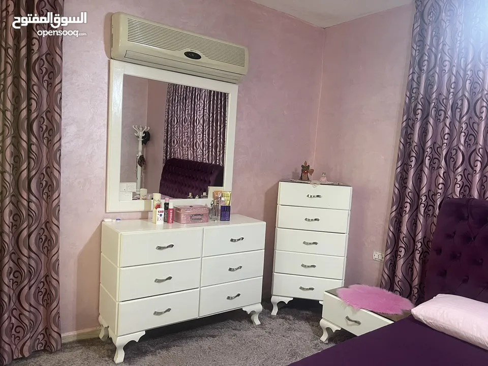 غرفه نوم تخت مجوز مع توابع الغرفه وغرفه نوم شبابيه او أطفال بحاله ممتازه بأسعار مناسبه