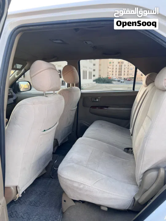 للبيع تويوتا فورتشنر موديل 2010 مأمنه ومسجله سنه كامل لا تحتاج إلى اي شي تم عمل سيرفس مؤخراً 4 سلندر