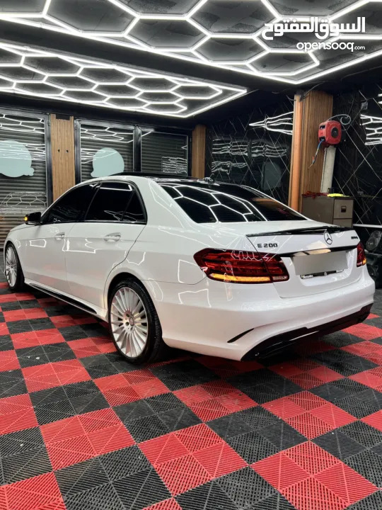 The All New Mercedes Benz  W212  E200