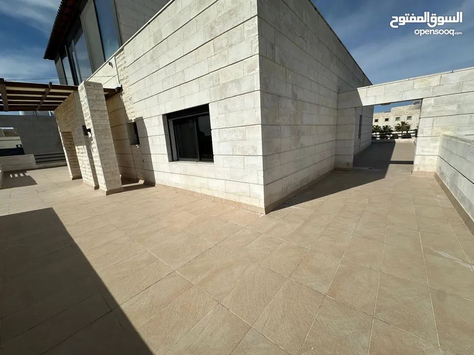 روف شبه مفروش للايجار في عبدون ( Property 41960 )-175034492