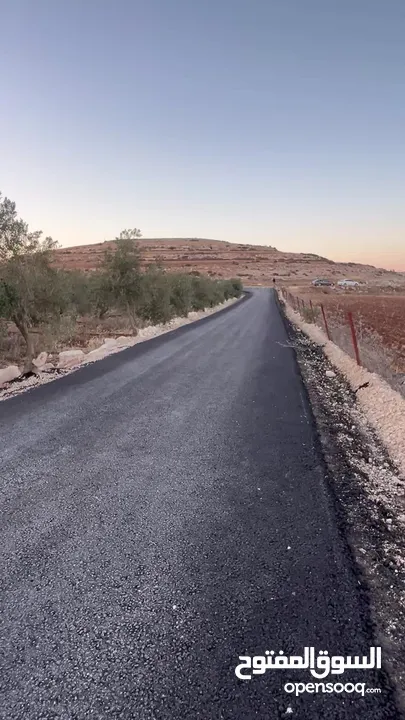 ارض للبيع في حسبان قريبة من شارع المطار ومرج الحمام على شارع مأدبا الغربي قريبة من الجامعة الألمانية