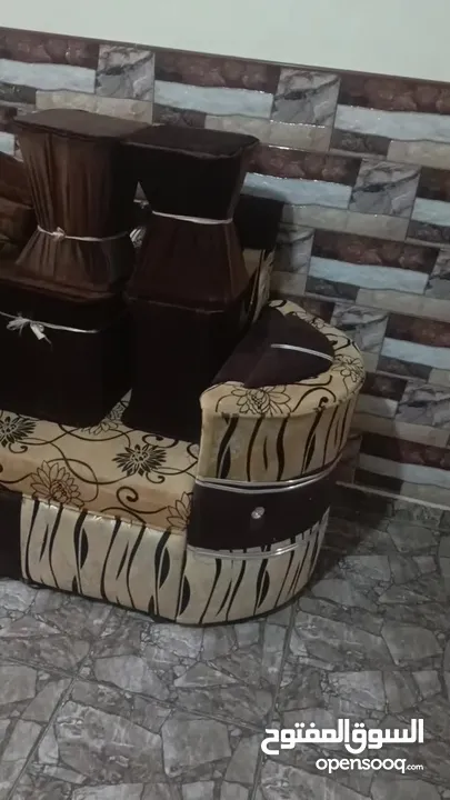 طقم كنب  خليجي بحاله ممتازه