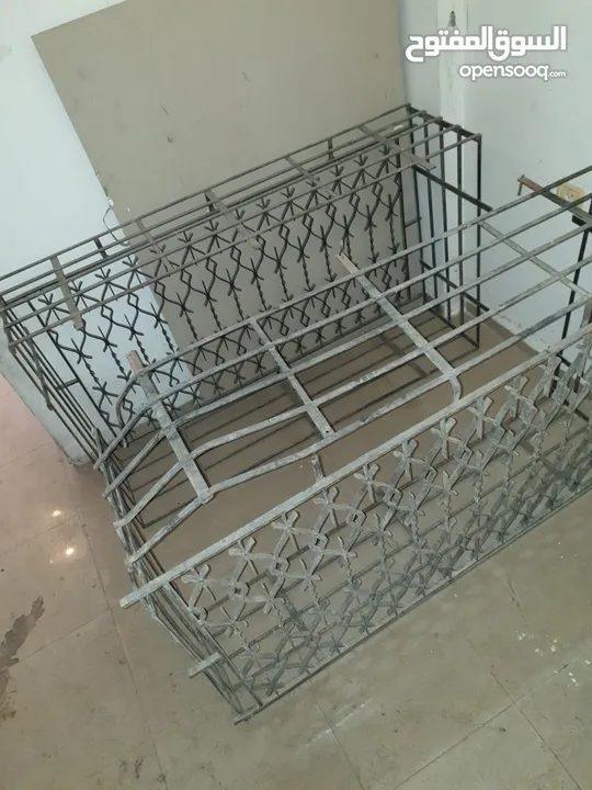 حماية للشبابيك حديدية شبه جديدة