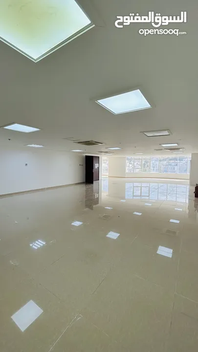 مكتب للايجار في القرم - Office for Rent in Qurum