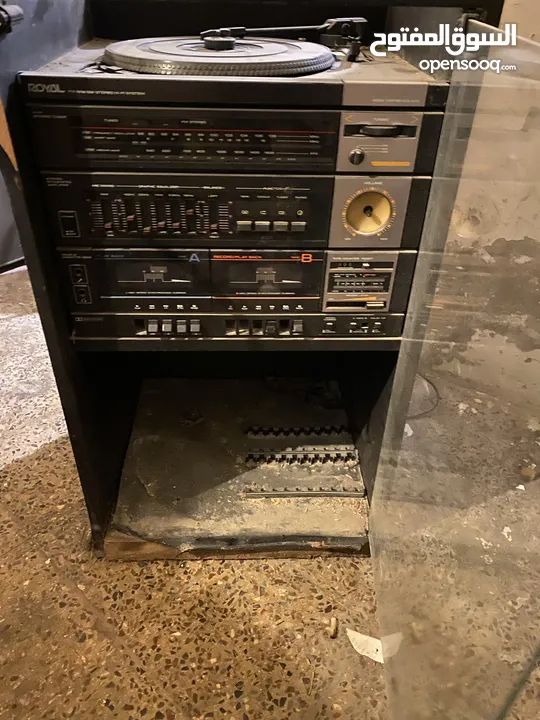 جهاز راديو وموسيقى قديم جدا اسطوانات