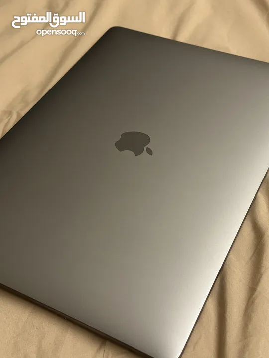 MacBook Pro 15’ i7 250gb 16gb ram with Touch Bar