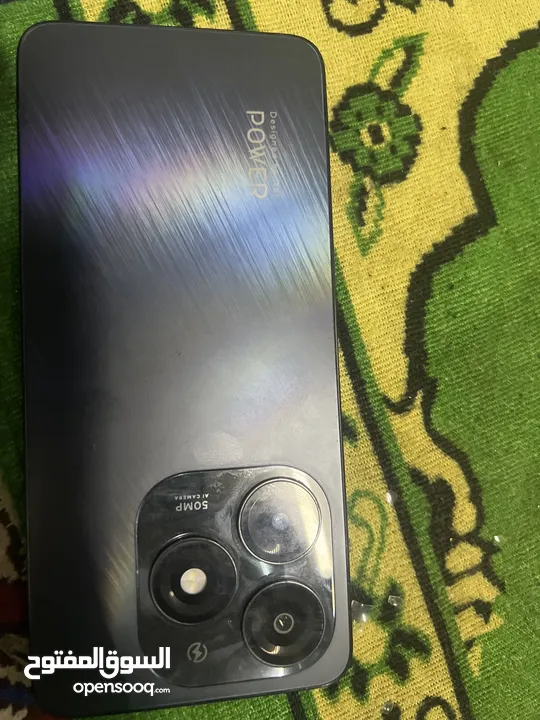 هاتف itel P55 بحاله ممتازه فقط كسر بسيط في طرف الشاشه مش مفتوح ولا مره استعمل عادي