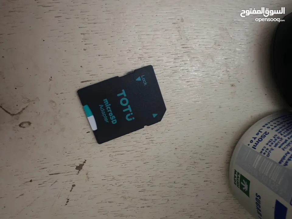 بحالة ممتازة جديدة لكن بدون علبة MicroSd 128 GB