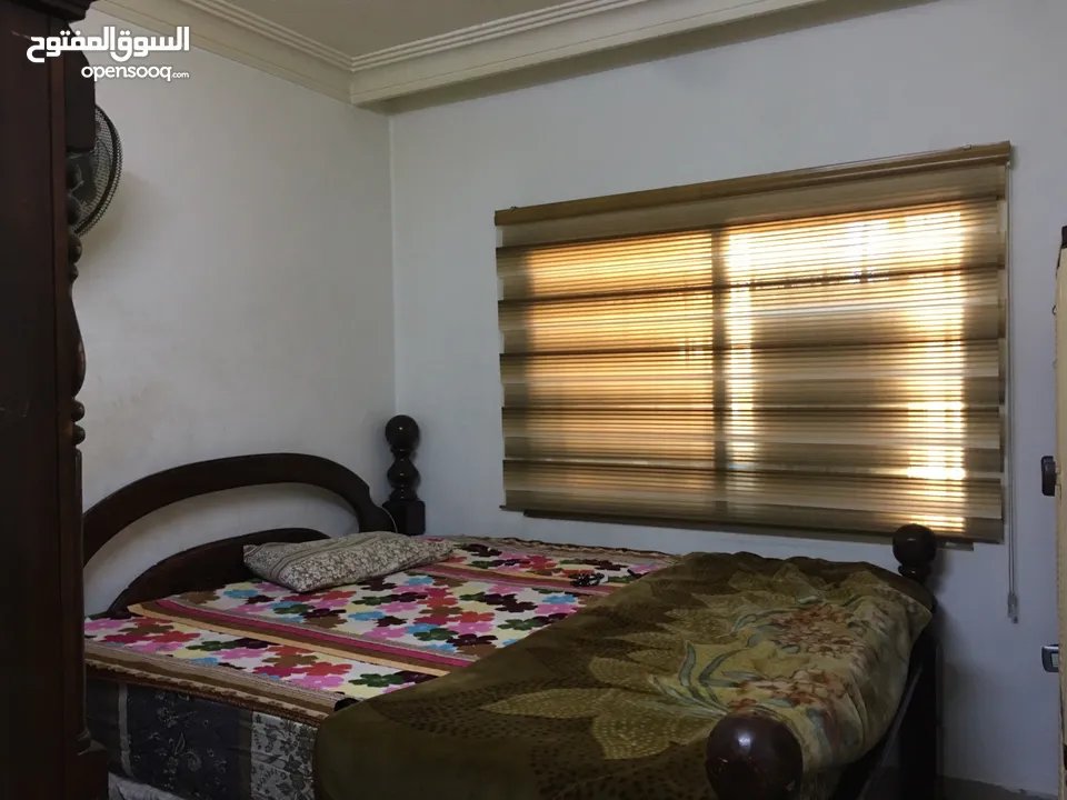 للبيع شقه ارضيه مساحة 140 في ضاحية الياسمين