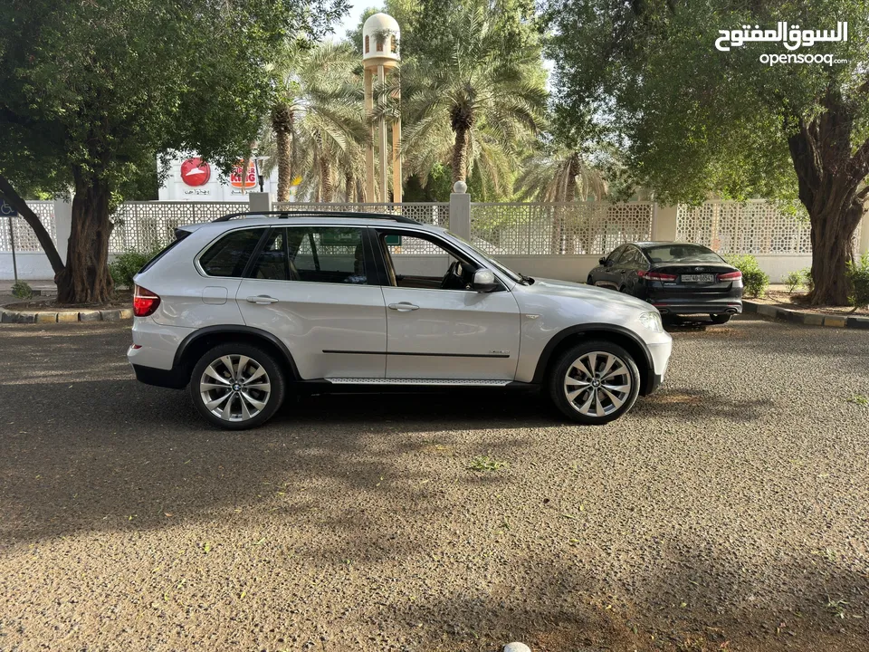 BMW X5 V8 فل كامل المواصفات أعلى درجة