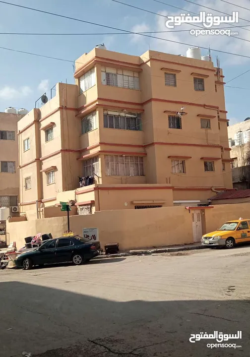 عمارة سكنية للبيع بدخل( 11%) عمان _ جبل النزهة  قريبة من جميع الخدمات _ مساحة الأرض 392 م