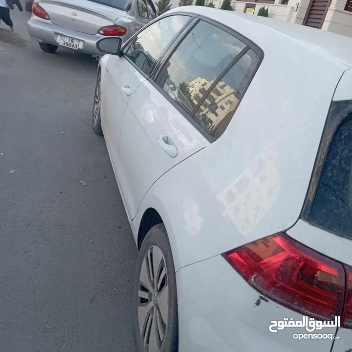 E golf premium 2015 للبيع او للبدل على سيارة هايبرد