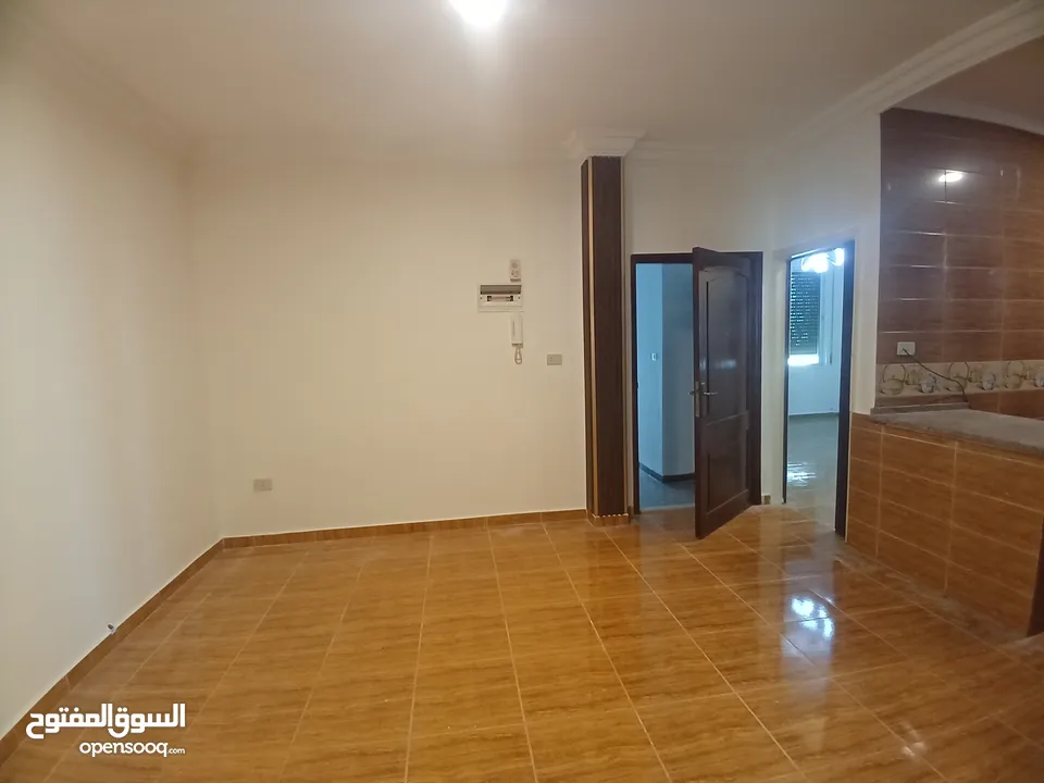 شقه فارغه للايجار سوبر ديلوكس في الجبيهه حي الريان