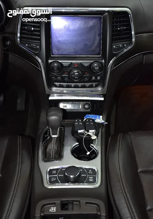 Jeep Grand Cherokee Overland 4x4 ( 2018 Model ) in Black Color GCC Specs