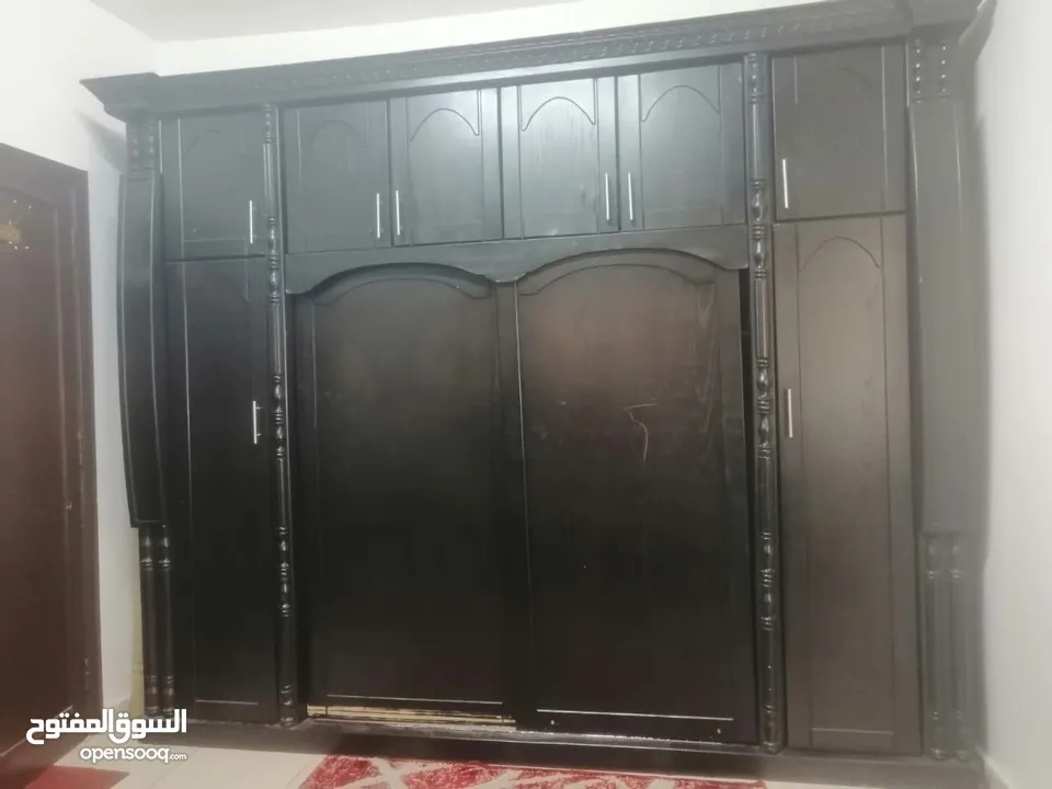 غرفة نوم كاملة للبيع مع فرشة طبية
