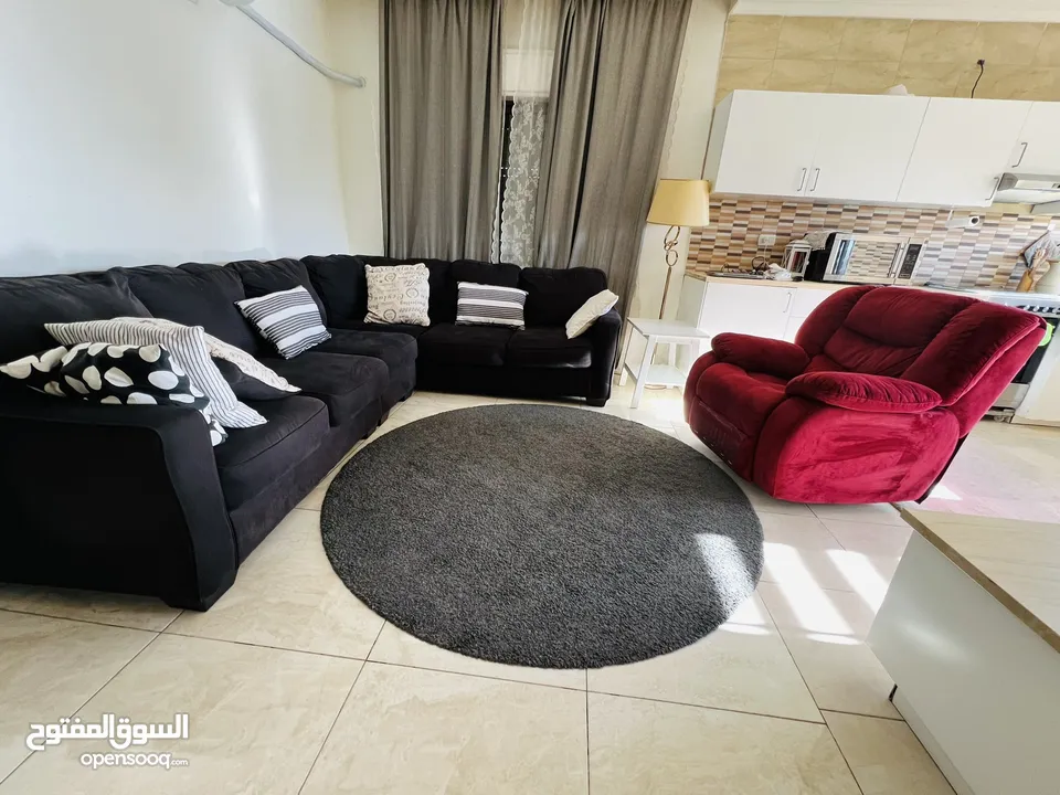اثاث مستعمل للبيع بحالة ممتازة