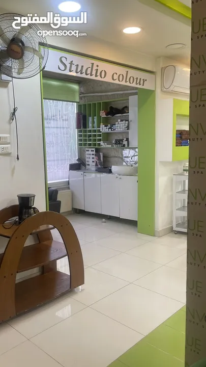 صالون سيدات للبيع مقابل جامعة الاميرة سمية وبالقرب من الجامعة الأردنية
