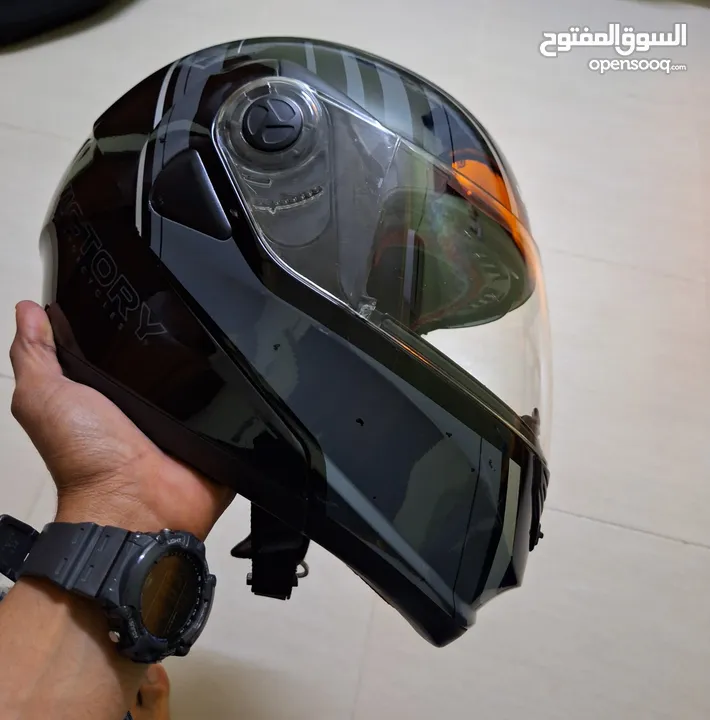 4 خوذ اعلى صنف للبيع    ماركة BELL و VICTORY و german helmet و Twister