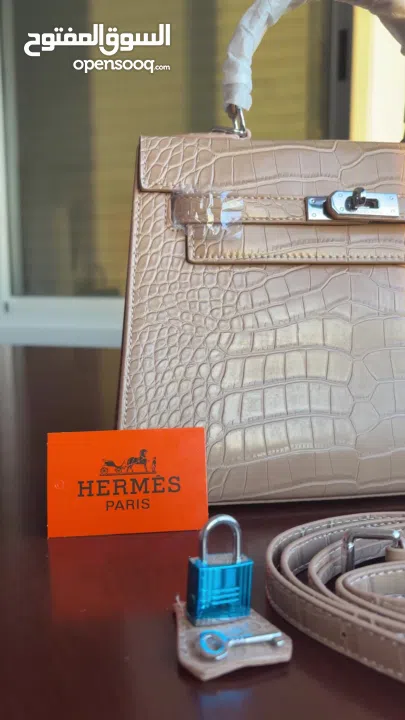 شنطة هيرمز باللون البيج بقاعدة 25 سم