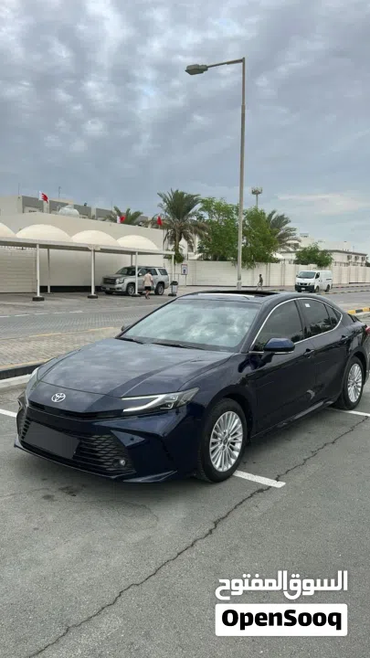 تويوتا كامري Le ، 2025 للبيع ( حالة الوكالة ) .
