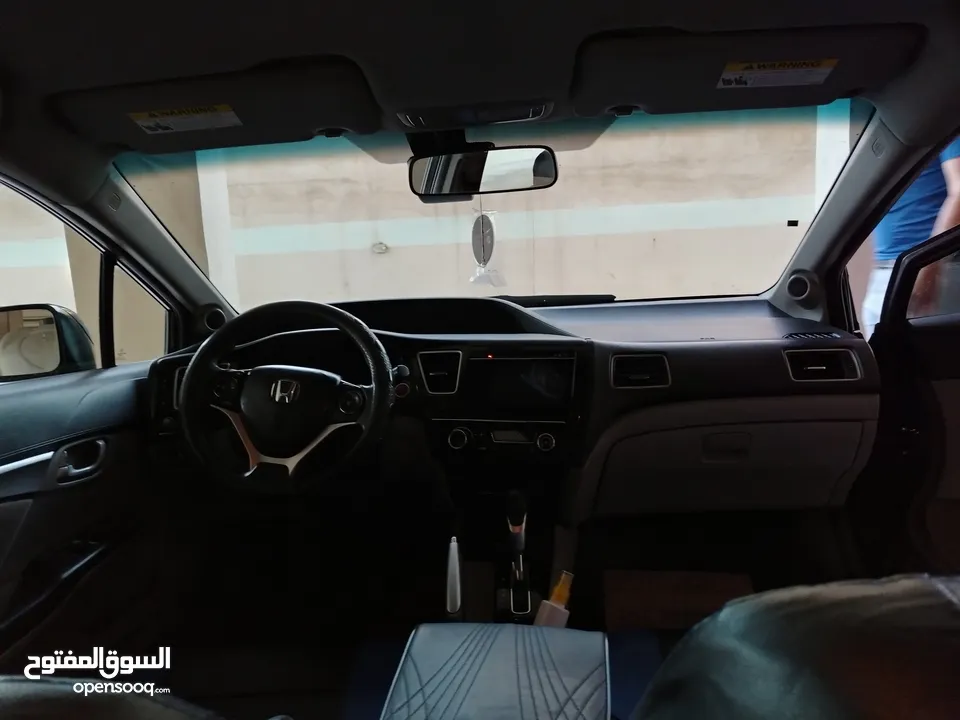 هوندا سيفيك هايبرد 2015 للبيع وارد أمريكي لون اسود فحص 2جيد خلفي تمشي بالتنكة 300 /350