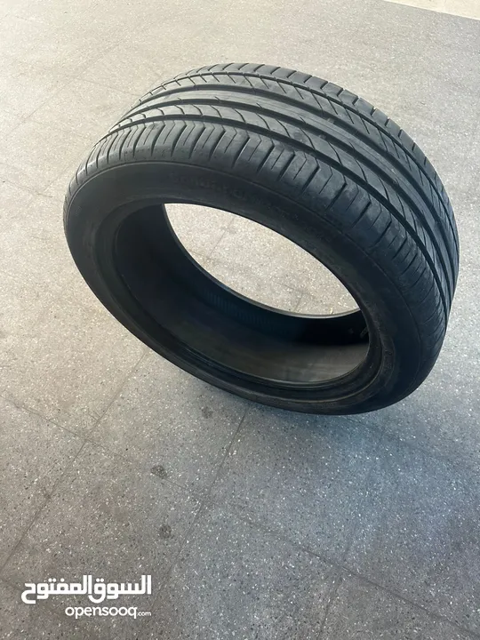 كوتشوك مستعمل بحال الجديد 19/245/45