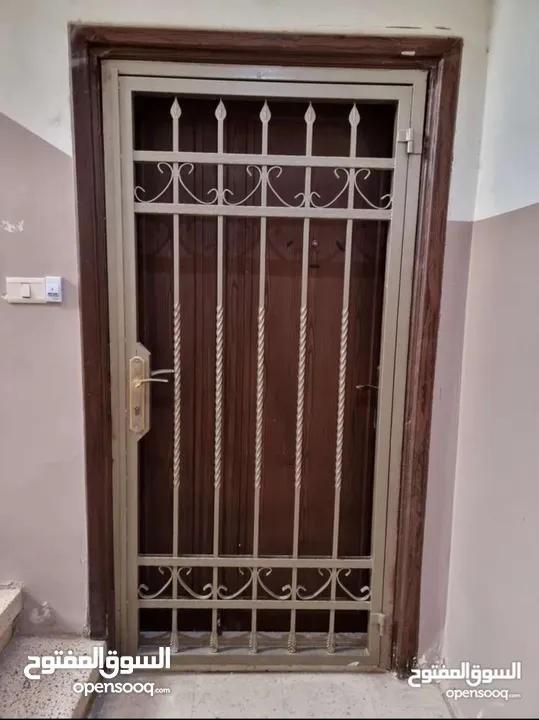 شقه لللبيع (جبل الحسين / شارع طبريا / عماره 67)